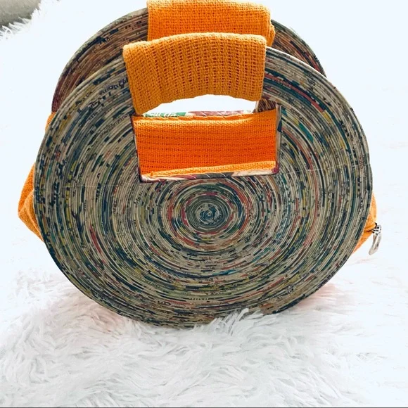 New! RARE ✨ Hand-woven Recycled Paper Handbag